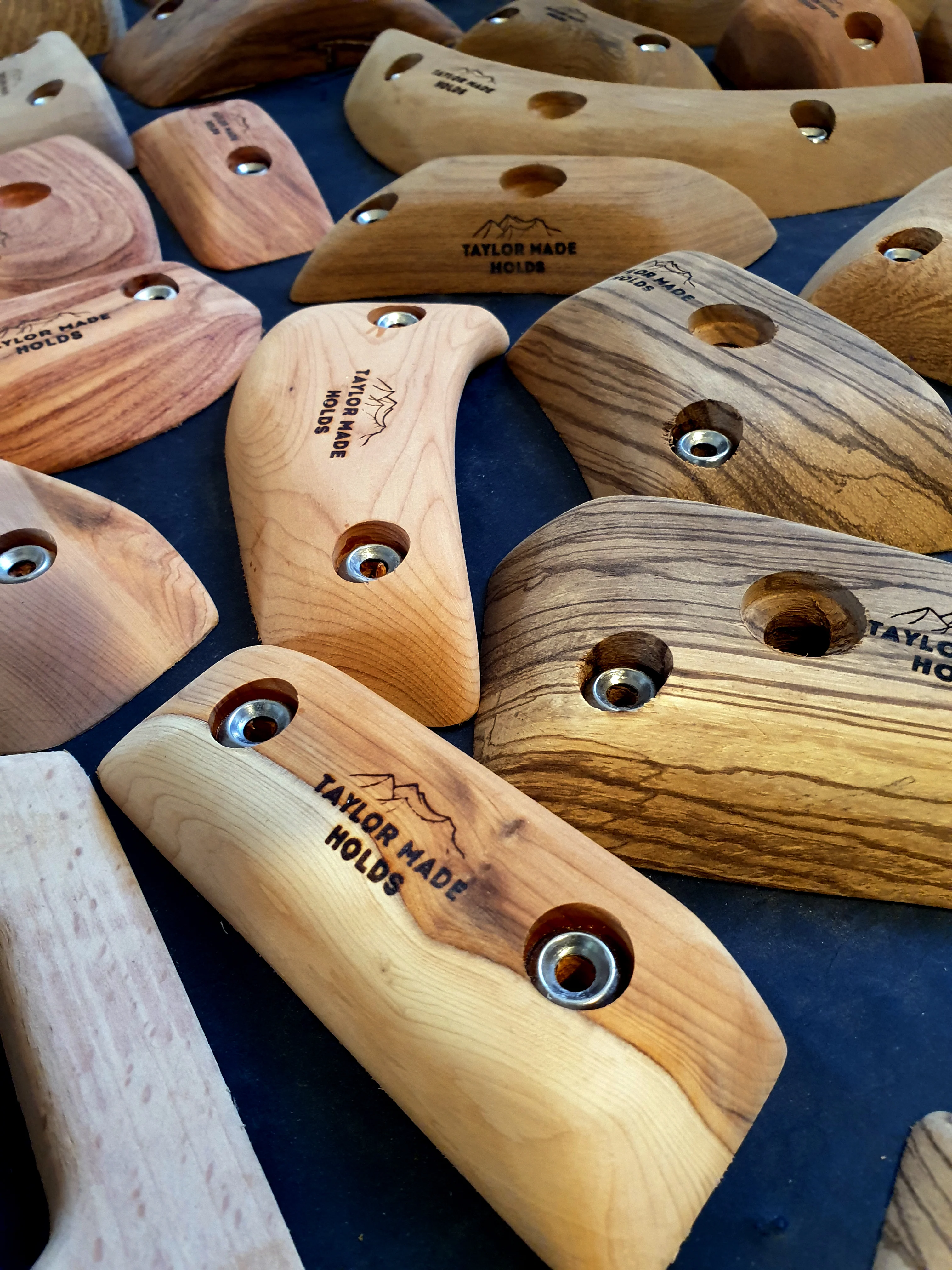 Set of 30 handmade climbing holds - Made to order - Image 5